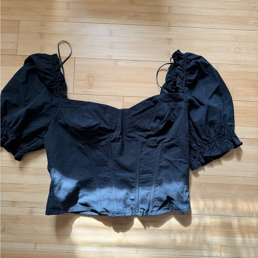 ASTR the label size medium cropped shirt